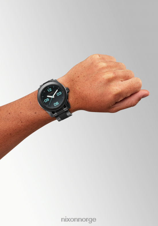 Nixon korporal rustfritt stål 42H0X73 se sølv/våpenmetall