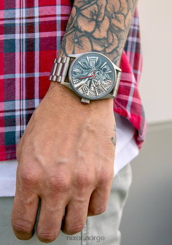 Nixon rullende steiner vaktpost i rustfritt stål 42H0X133 se sølv/svart