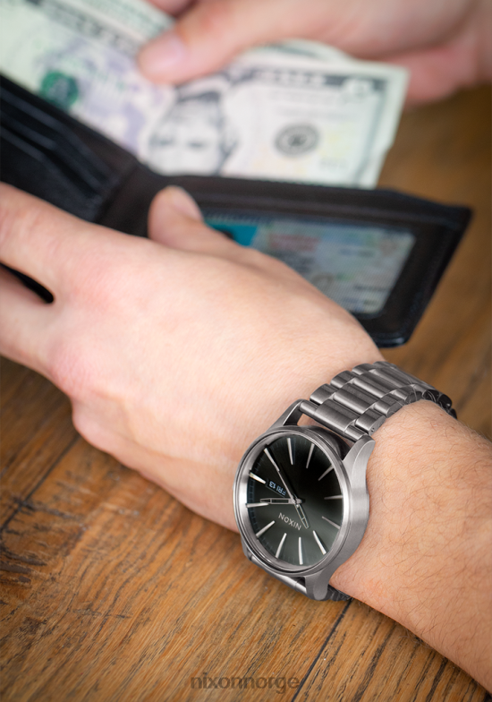 Nixon vakt i rustfritt stål 42H0X10 se gunmetal/svart solstråle