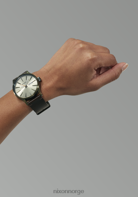 Nixon vaktskinn 42H0X58 se vintage hvit/overskudd